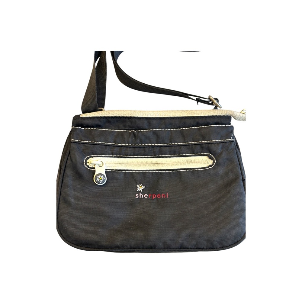 Sherpani Black and Gray Belt Bag